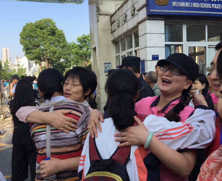 2021年高考人数1000多万，学生竞争压力很大，可依旧有3个好消息