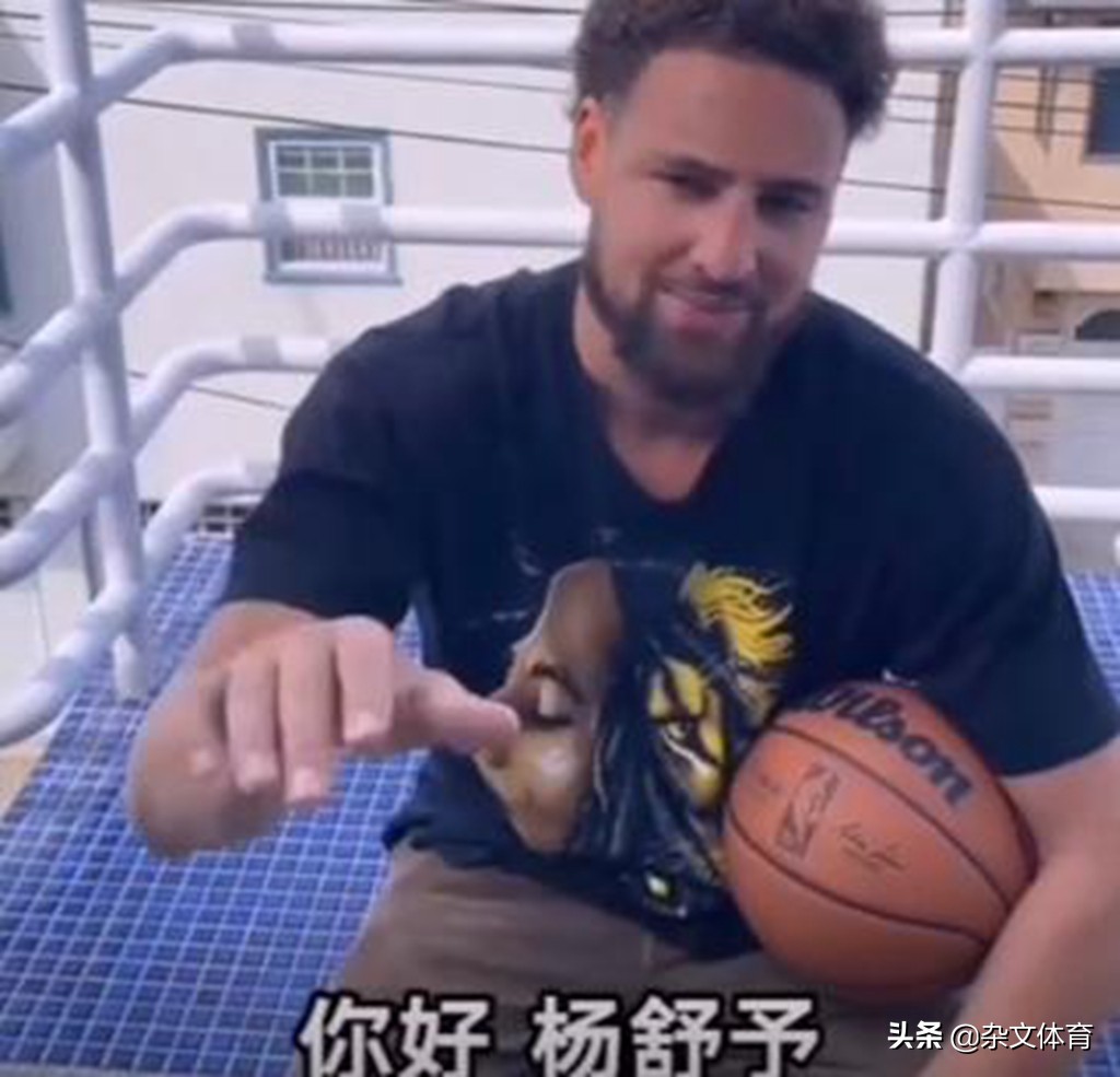 nba互动直播什么意思(女篮新星帅气飒爽！14岁打球19岁成女篮主力，和NBA球星隔空互动)