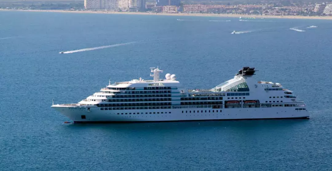 小型游轮多少钱(聊一聊邮轮的鄙视链) - 价格百科