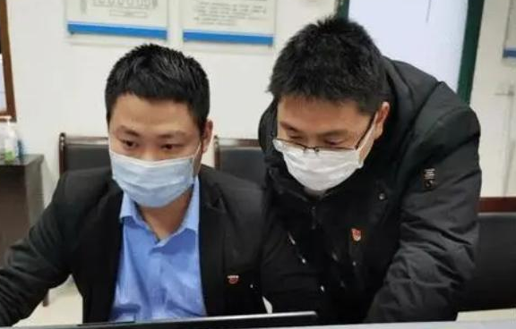 法学生毕业10年，才知道律师事务所和公务员的差距，你选对了吗