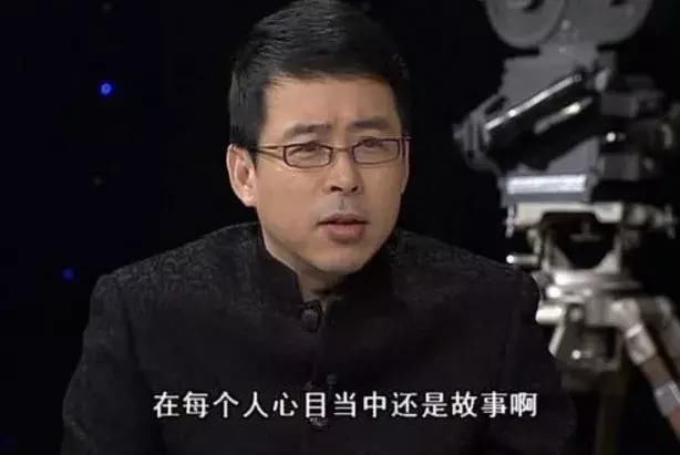 傳言包養女大學生，口无遮拦被除名，多才的阿丘怎样自毁前程？