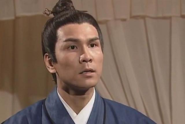 陈启泰那忧郁沧桑的眼神,将尹志平痴心于小龙女的那种沉迷表现的恰如