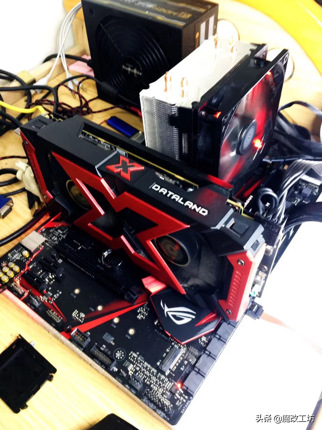 380元迪兰rx580 8g拆解实测:万年老二比显卡之王蓝宝石不落下风