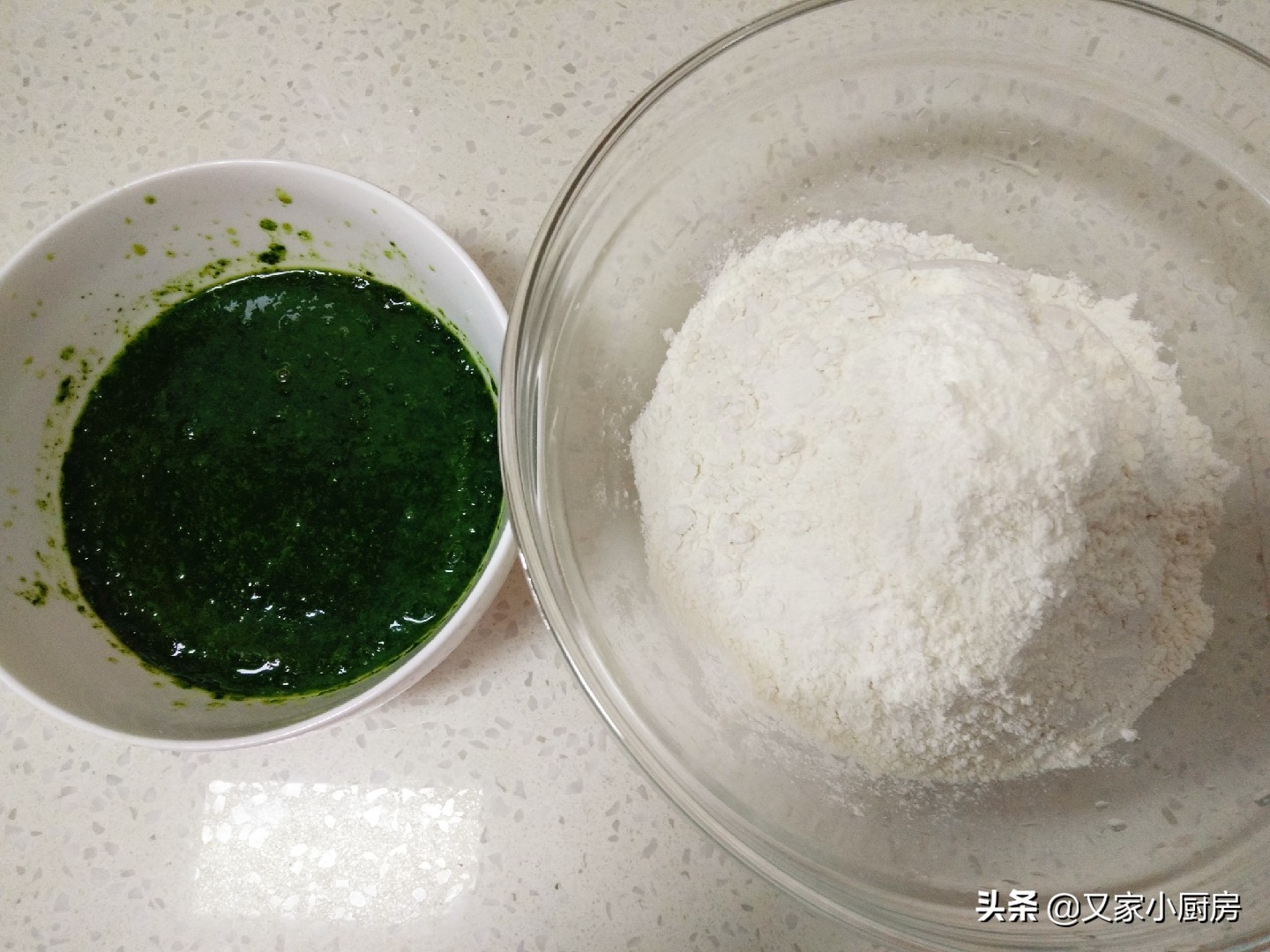 1把菠菜，1碗面，教你在家做陕西特色面食菠菜面，翠绿养眼还好吃