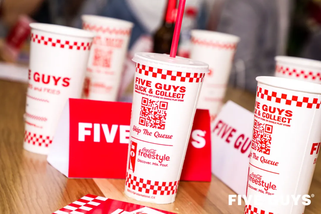 FIVE GUYS 今日正式开业,淮海路又喜提一家知名汉堡品牌店
