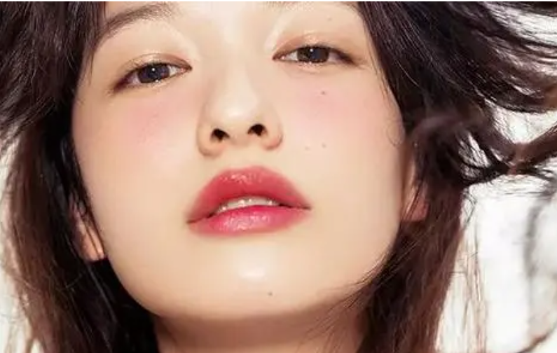 “新手化妆”保姆级教程来啦，助你打开化妆世界的第一道门