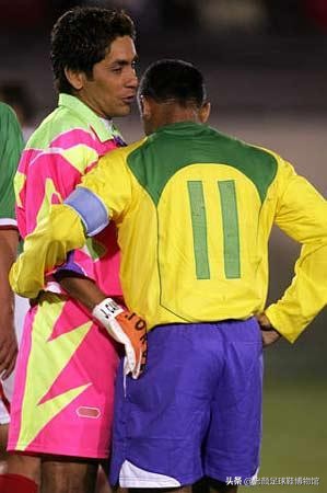 墨西哥门将坎波斯照片(比梅西还矮的守门员世界第三,身穿9号球衣的