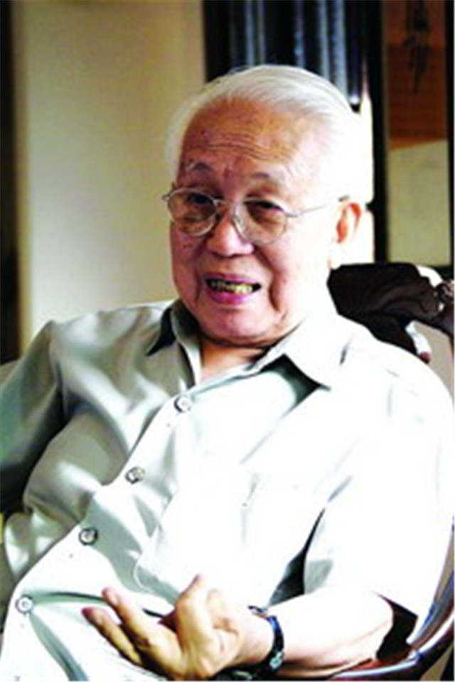 第一风水师蔡伯励，为霍英东选坟，一句话让李嘉诚掏200万