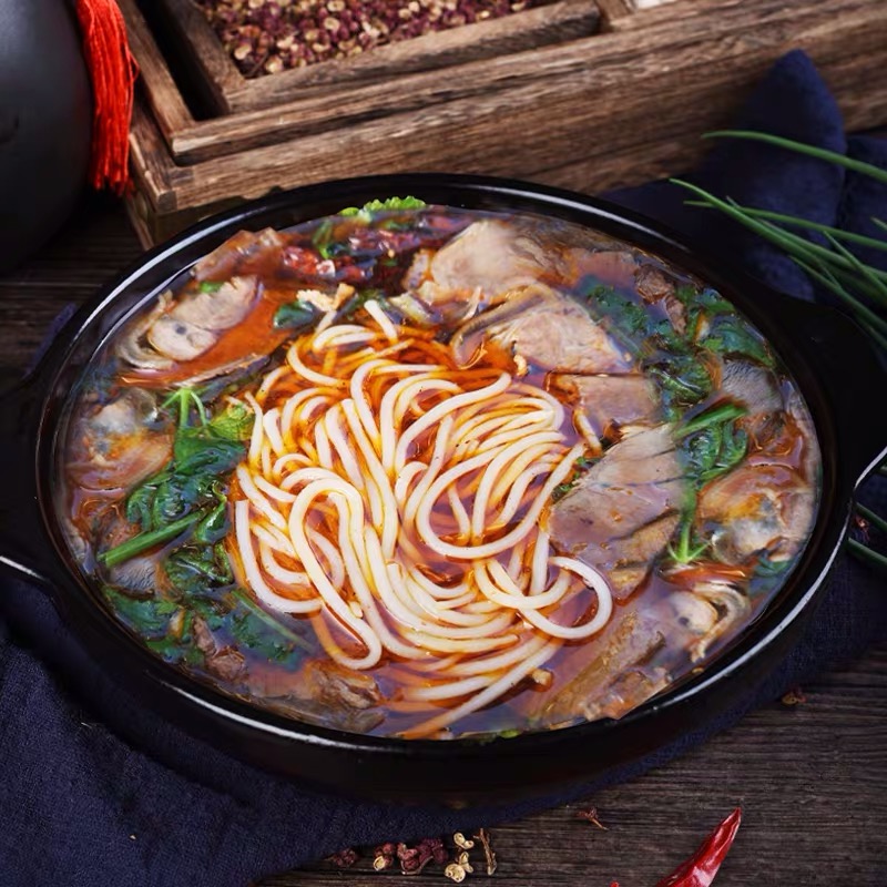 早餐别出去买了，教你在家做花溪牛肉粉，制作简单，看着就有食欲