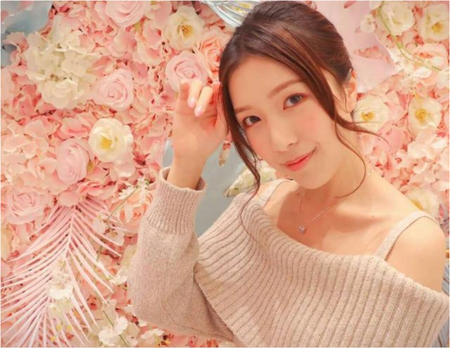 自从跟小超人恋爱以后,郭嘉文时不时晒出自己的幸福生活,无论是鲜花