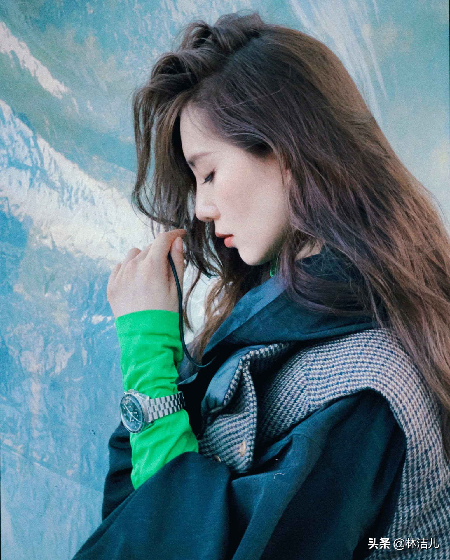 刘亦菲堪称侧颜界的天花板,刘诗诗扁头变圆头,侧颜立刻飙升了