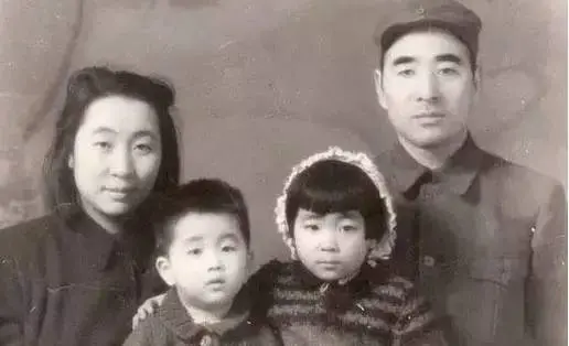 十大元帅各有几任妻子，他们的爱情故事您了解吗？