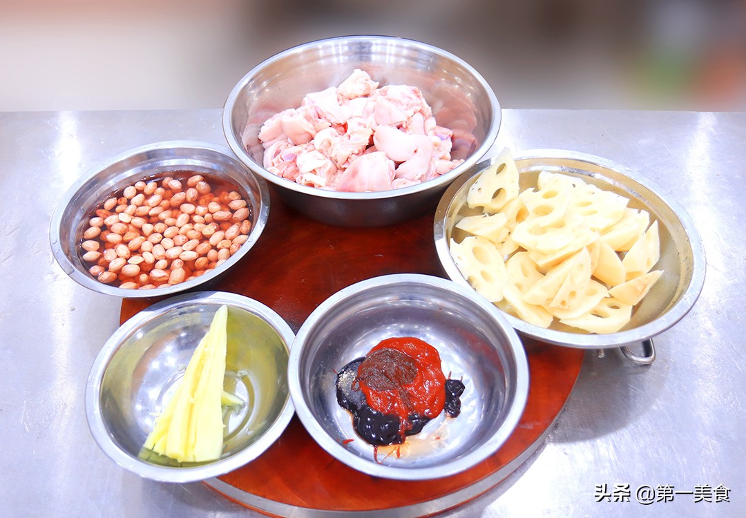 圖片[5]-【蓮藕豬蹄】做法步驟圖 湯汁入味 老少皆宜-起舞食譜網