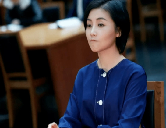 中国好闺蜜：一个42岁未婚，成为顶尖科学家，一个帮世界首富花钱