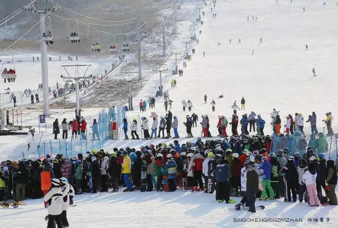 单板滑雪u型场地图(哈尔滨帽儿山高山滑雪场，滑雪发烧友驰骋的乐园)