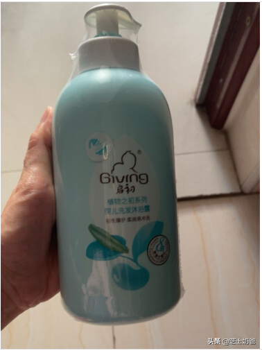 嬰兒沐浴露洗發水二合一怎么選？TOP嬰兒沐浴露推薦/洗發水推薦