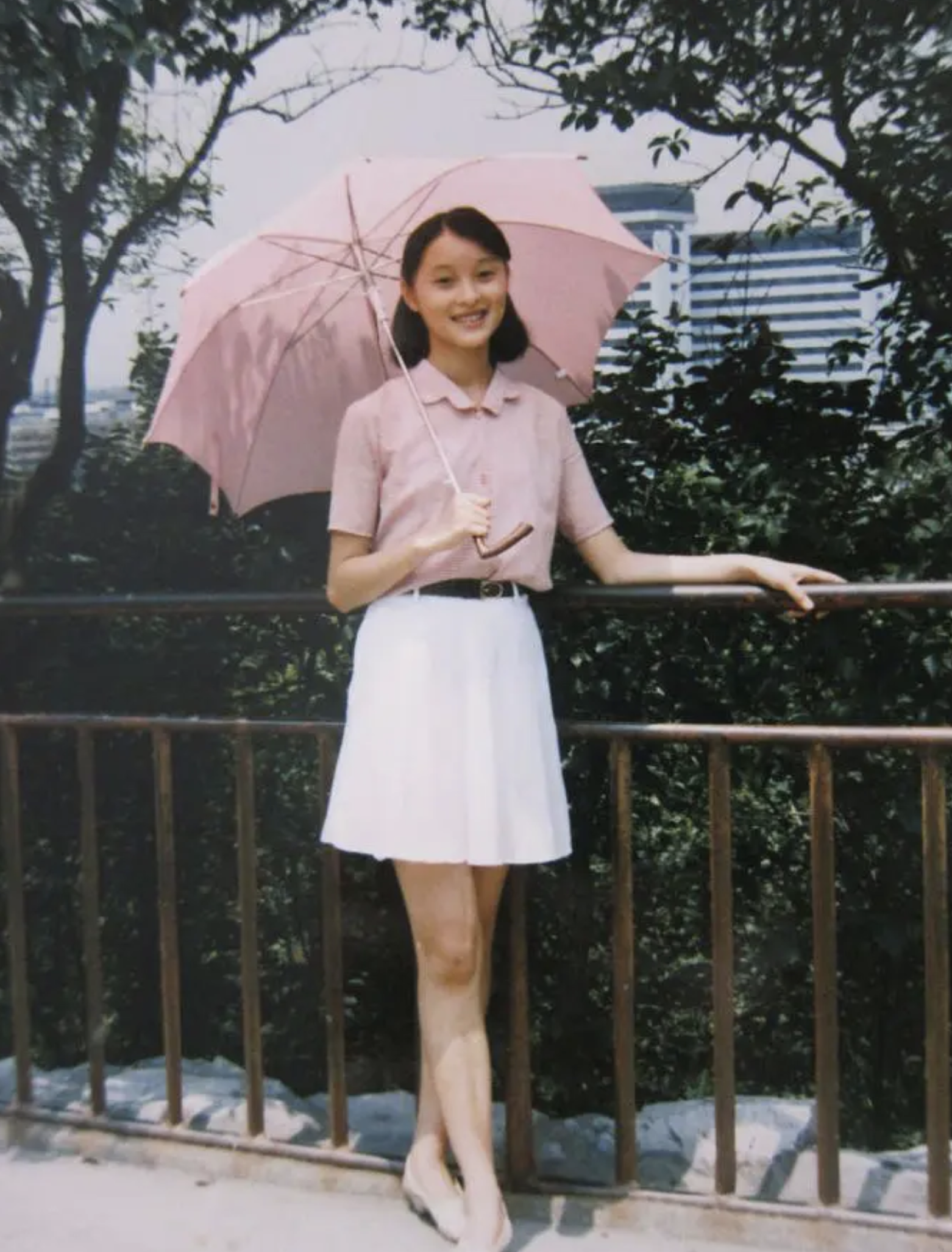 陈建斌前妻吴越的照片(演员吴越的从容人生，和她生命中真正爱过的一个男人)
