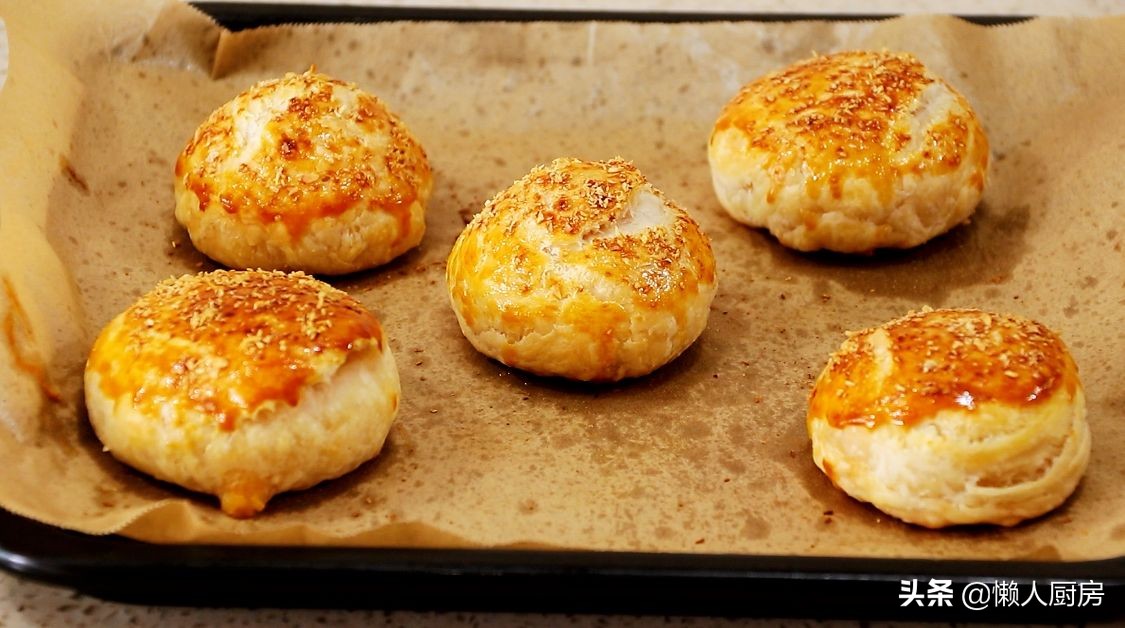 天气越冷，红薯越来越甜，遇到酥皮红薯饼别手软，3张手抓饼搞定