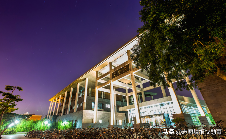 拥有9个A+学科，人文社科的顶尖院校，学霸都喜欢报考这些专业