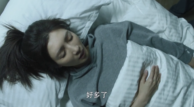 《三十而已》给王漫妮，也给活成她的“伪上进”者找条出路