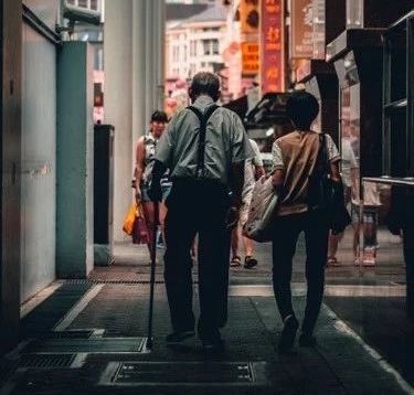 被骂10年后，凌潇肃唐一菲开撕姚晨：渡过黑暗的时光，才知道婚姻