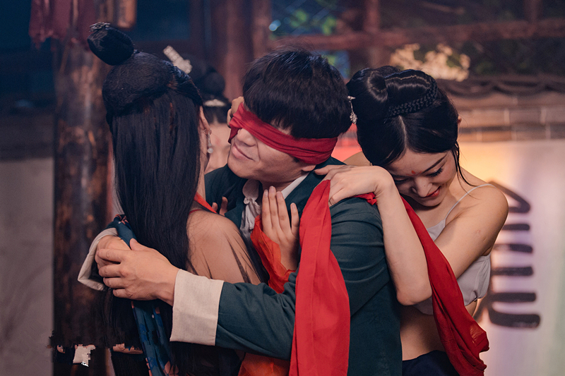 九叔归来二免费观看全部(《九叔归来2》上映，有僵尸，有动作，就是没有林正英僵尸片味道)