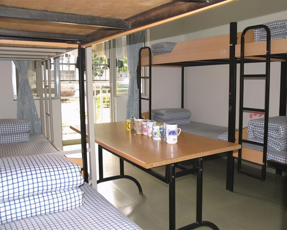 同样是大学宿舍，清北与哈佛耶鲁不在一个级别，网友：我去清华吧