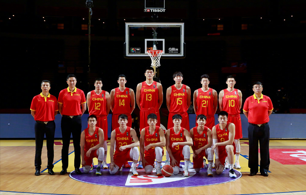 吴前为什么不能打nba(吴前三分0%！CBA里的MVP，到了国际赛场，为何如此低迷？)