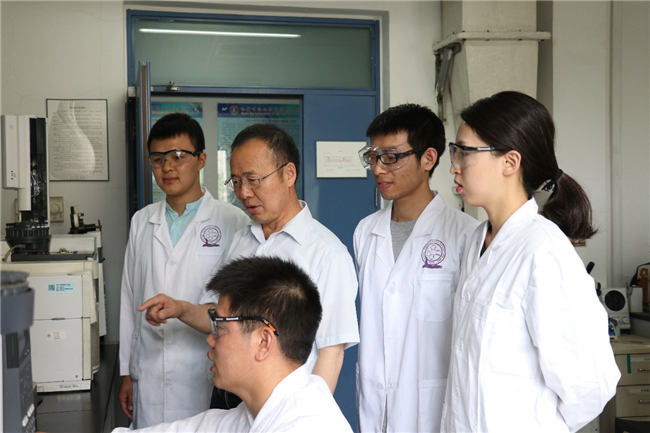 国务院副总理出席！中央4部委联合发布:南开教授获全国重大表彰！