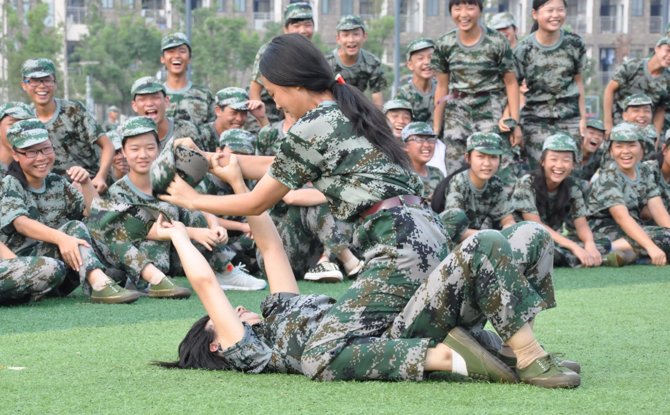 2021大学“军训时间表”出炉，最长将近一个月，学生表示无法接受