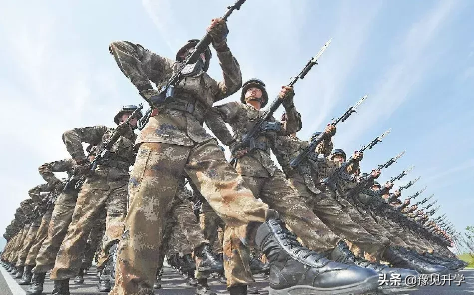 快讯！高校军事课成绩将记入学籍，不及格者必须补考！