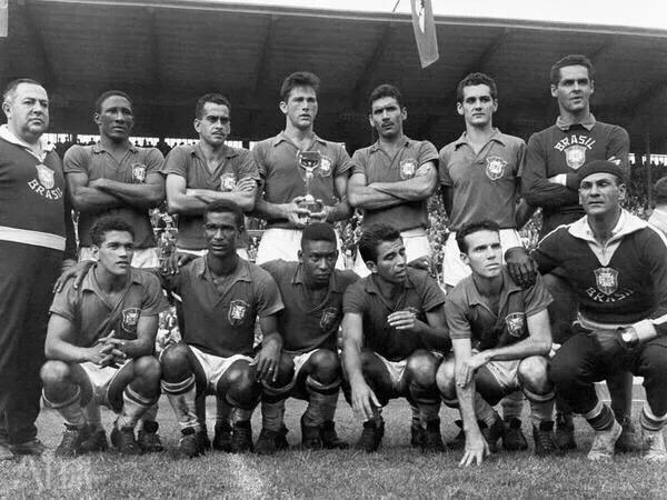 82年世界杯巴西队名单（巴西足球往事：从贝利到济科再到罗纳尔多，如今内马尔身边还有谁）