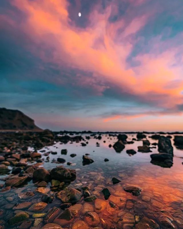 洛杉矶傍晚：夕阳美如画，清风醉晚霞