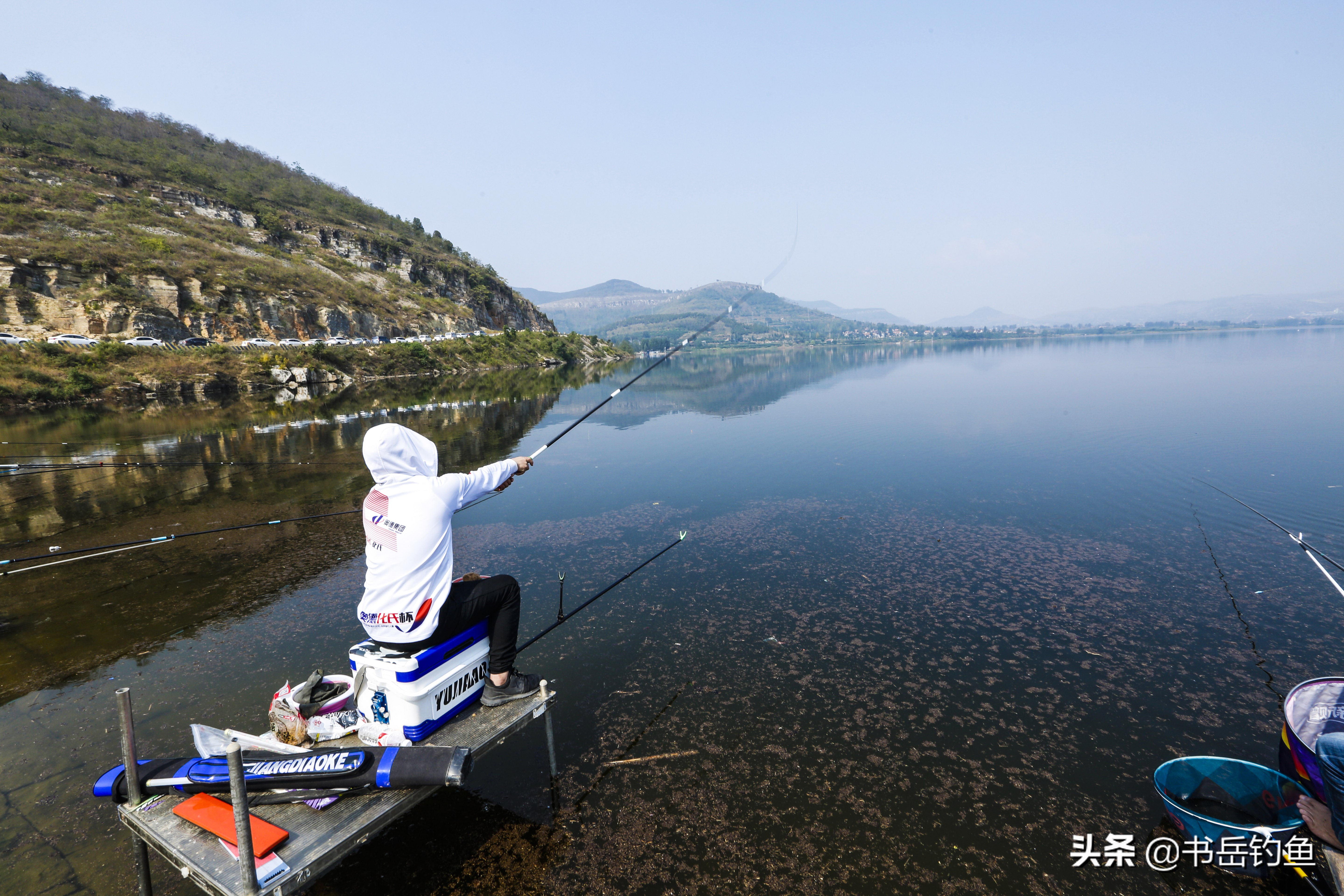 小說都不敢這樣寫!中國競技王的苦旅人生,終究成為爆紅釣魚主播