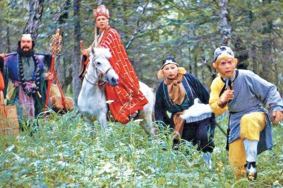 奔奔E-Star国民版：50°炽热都顶住了，城市出行岂不是牛刀小试
