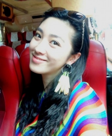 06德国世界杯美女(她是国脚杜威的前女友,何卿近照,散发着时尚的气息