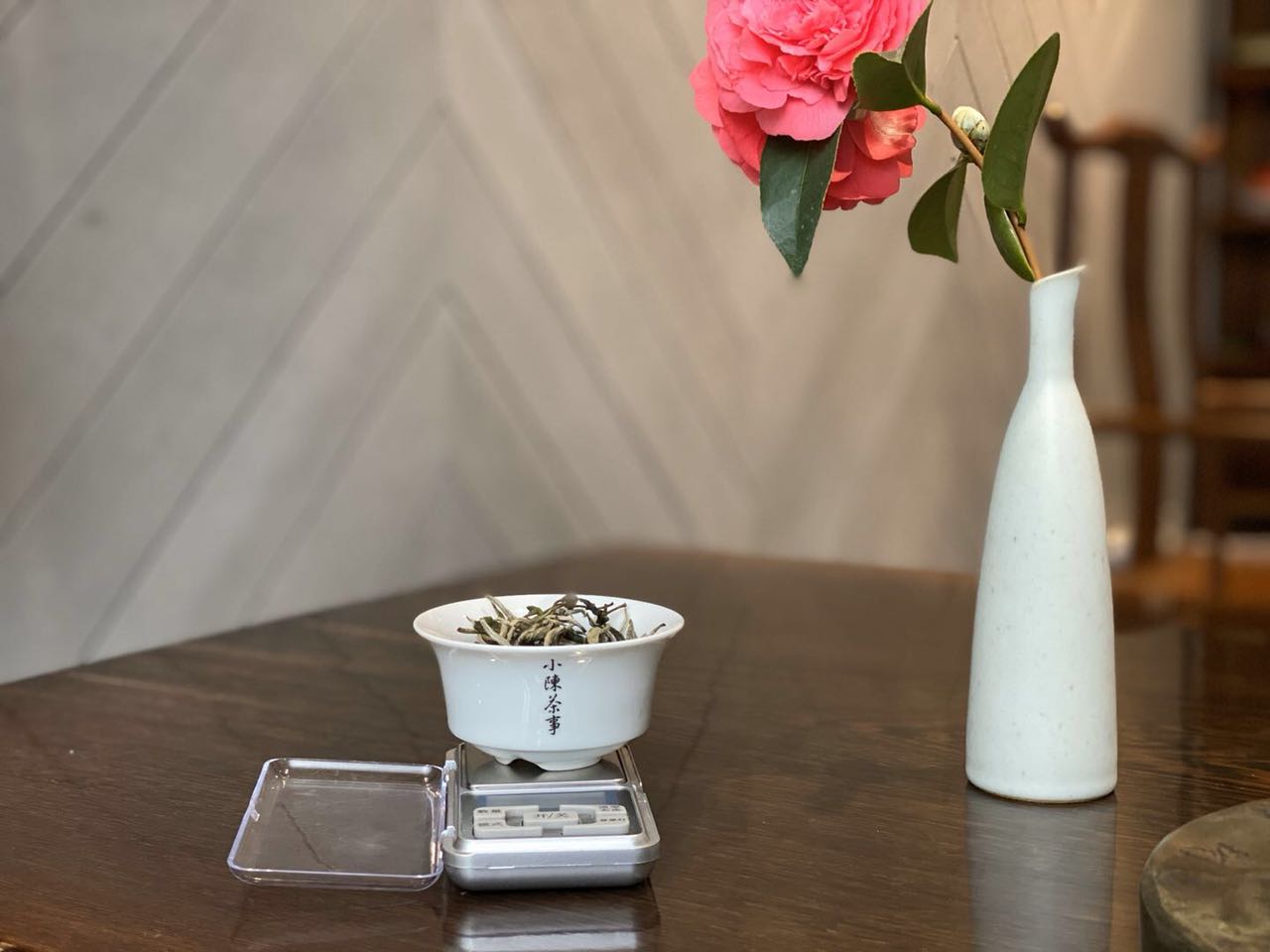 盖碗、玻璃杯、茶壶，究竟哪一个才是白茶、绿茶、红茶的好搭档？