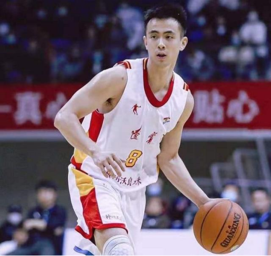 nba有哪些是回族人(篮球名将赵继伟，求婚成功，女方身材高挑颜值高)