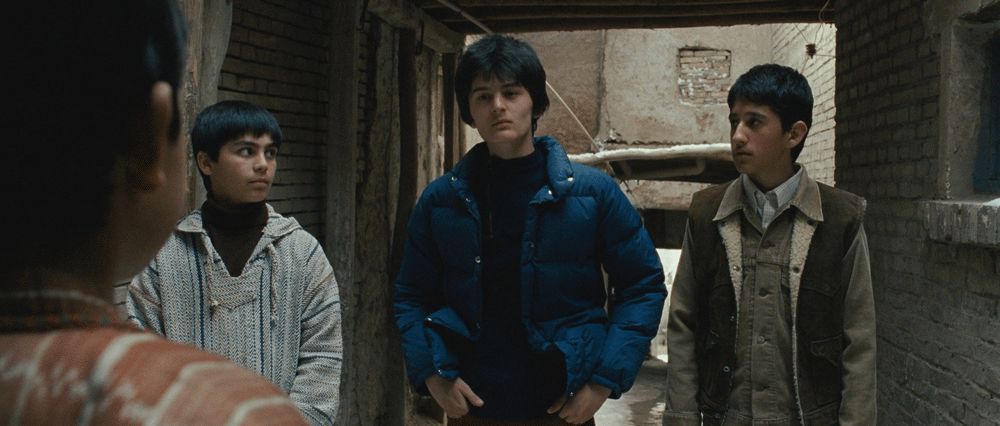 兄弟被强暴，他假装没看见：千万别当爱的炮灰，叫人心疼