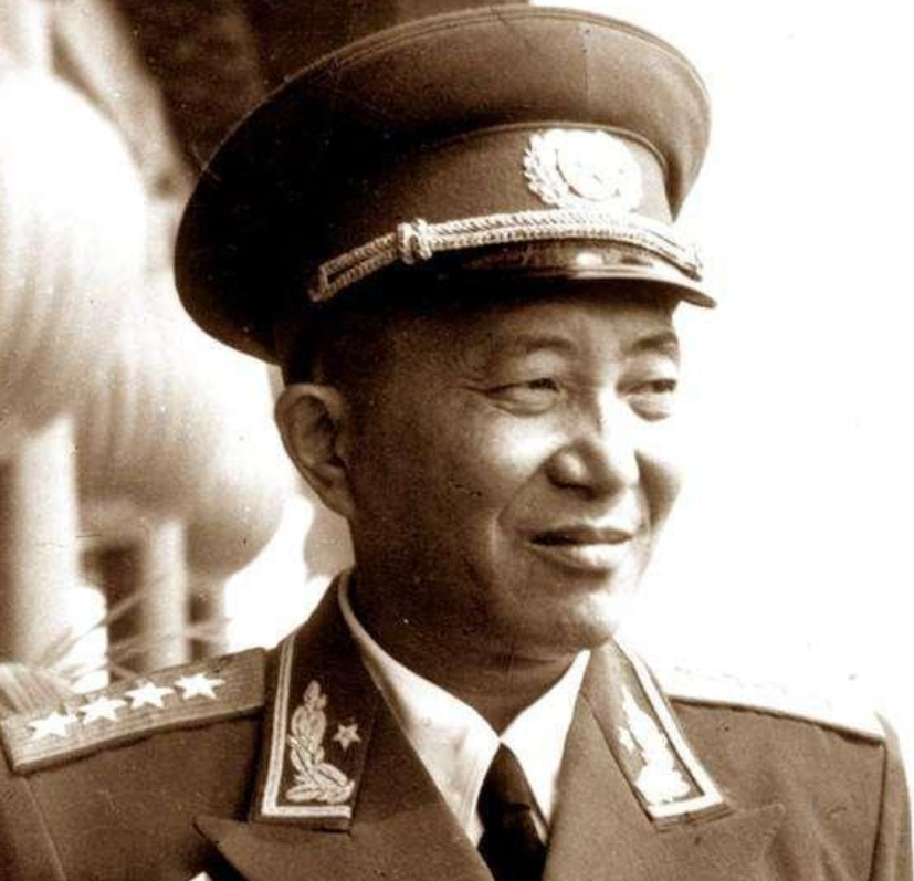 1952年，聂荣臻告状奸商荼毒志愿军，毛主席大怒，中央亲令调查