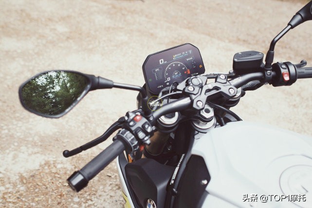 新一代宝马S1000R国内上市 售价188,900元起