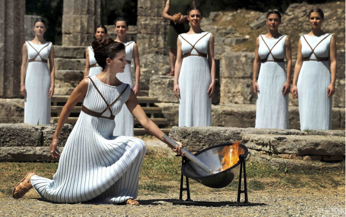 奥运会为什么起源于古希腊(关于奥运会起源的传说：兴盛一时的古代奥运，最后为什么消亡了？)