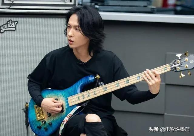 32岁当主唱,酒吧认识女孩爱了20年,连连夺冠的张淇成最大黑马