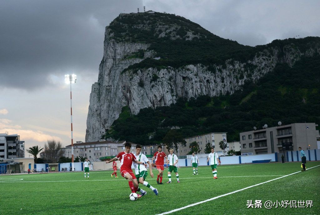 维多利亚体育馆在哪里(在7个难以想象的地方建造的足球场)