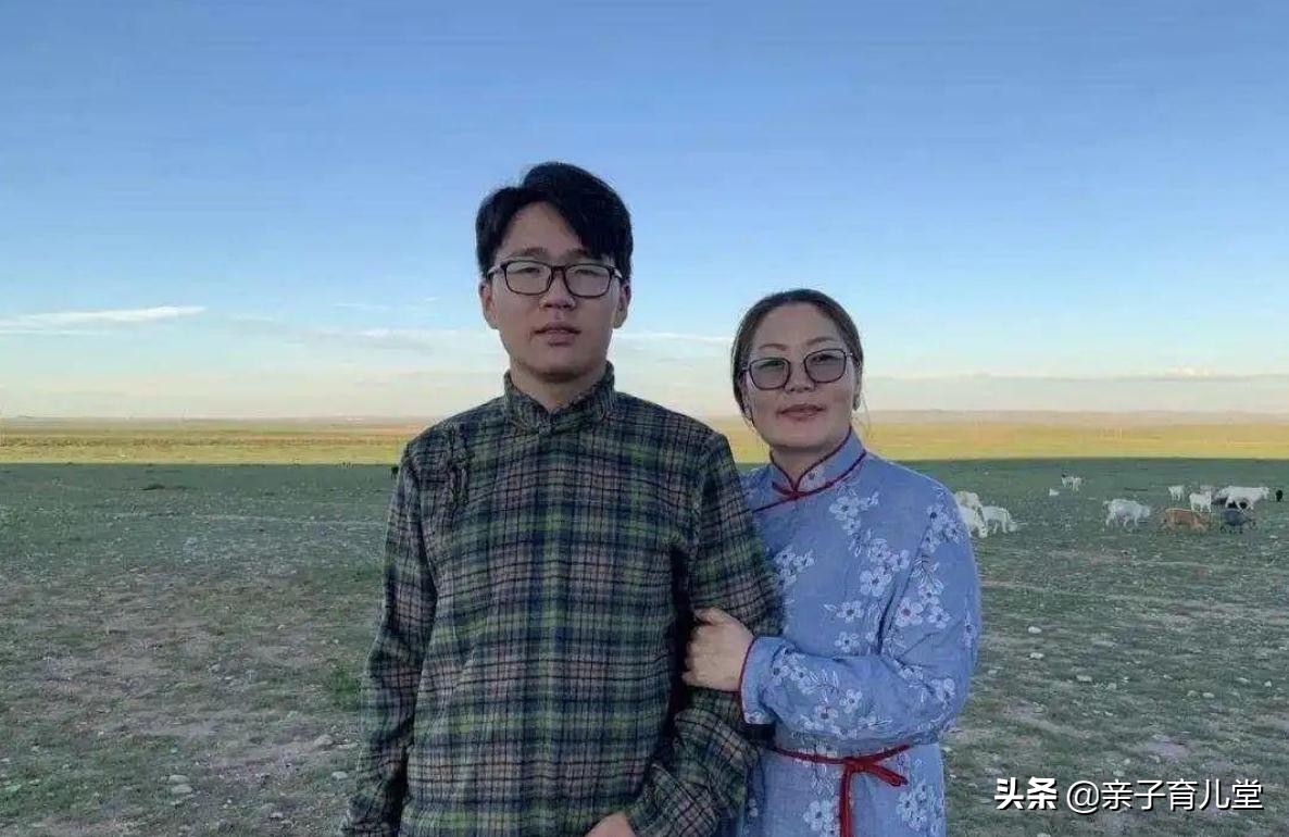 43岁牧民母亲和孩子一起高考，双双过本科线，有梦的人生更精彩