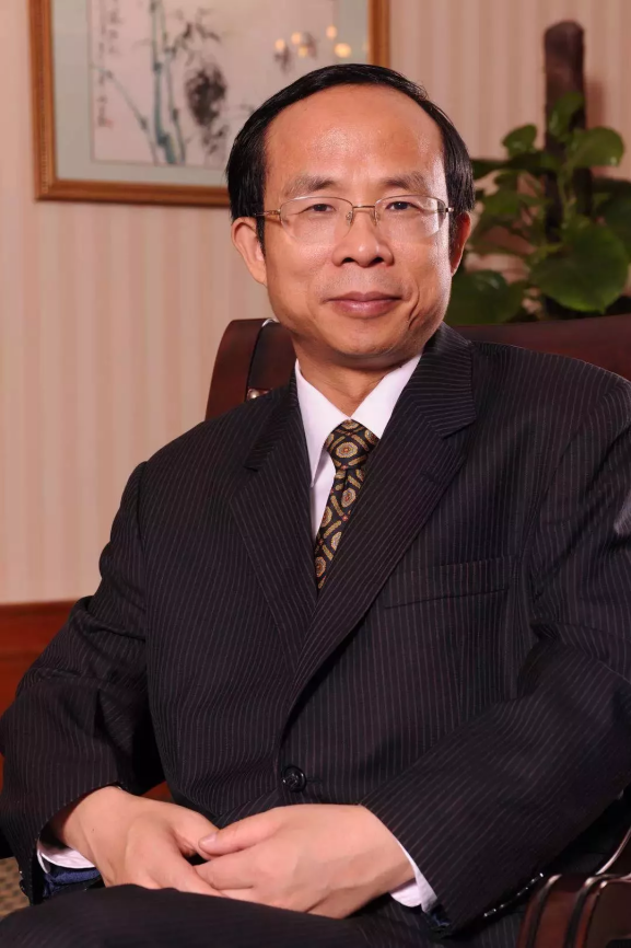 上榜福布斯，名列全球富豪榜，为母校壕捐1亿！这10位董事长毕业于同所名校