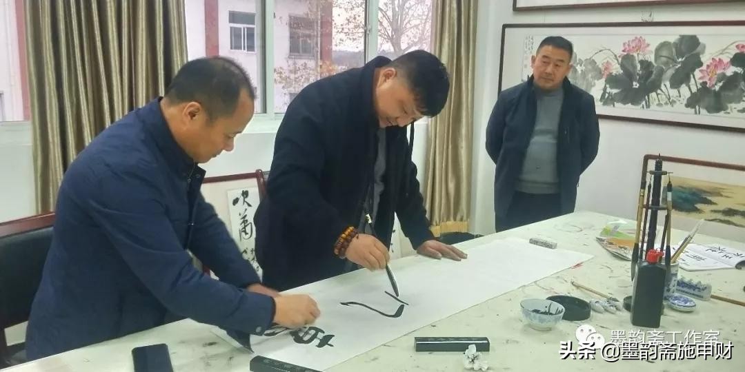 舒城县书法艺术家朱太平一行莅临我校交流指导工作