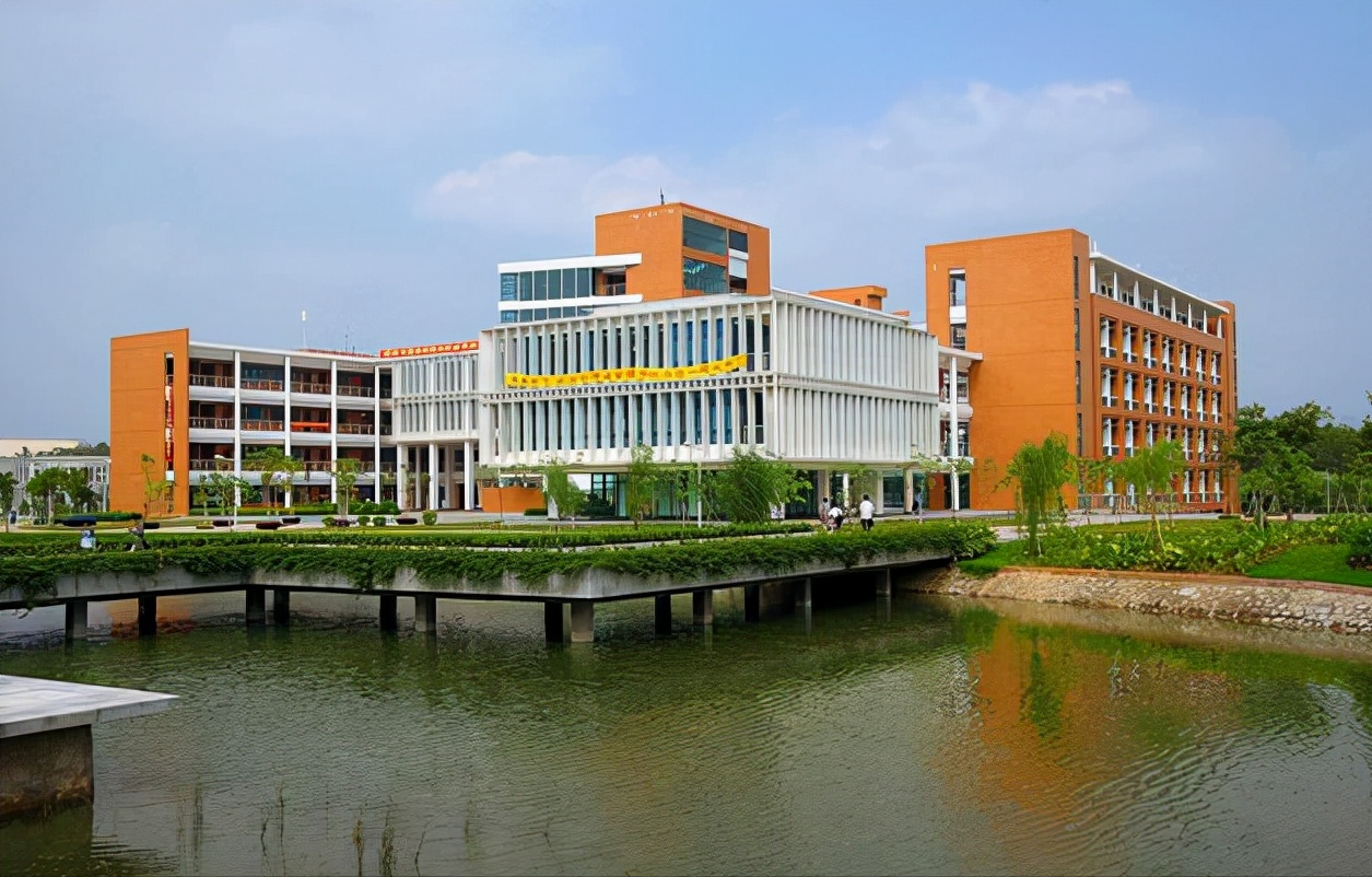 郑州大学农学院图片