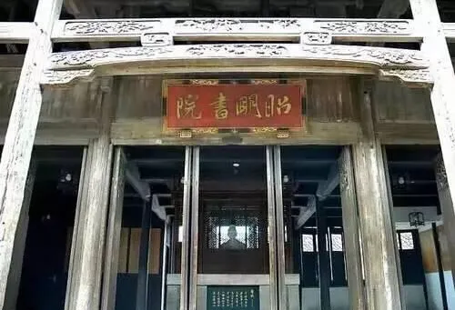 烟雨江南，漫步儒雅小镇，静享一段属于自己的慢时光