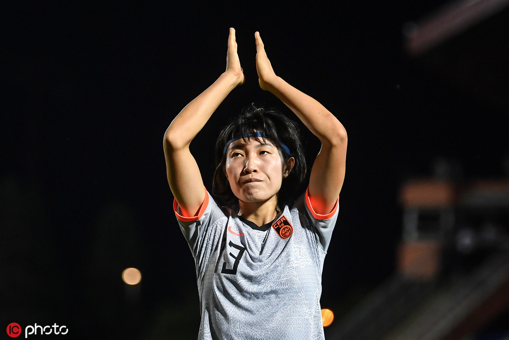 99年女足世界杯谁先进球(「玫瑰战将」几经坎坷却百折不回 多面手王焱